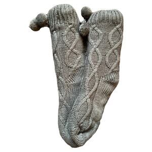 Muk Luks Gray Slipper Socks (Size 7-8)